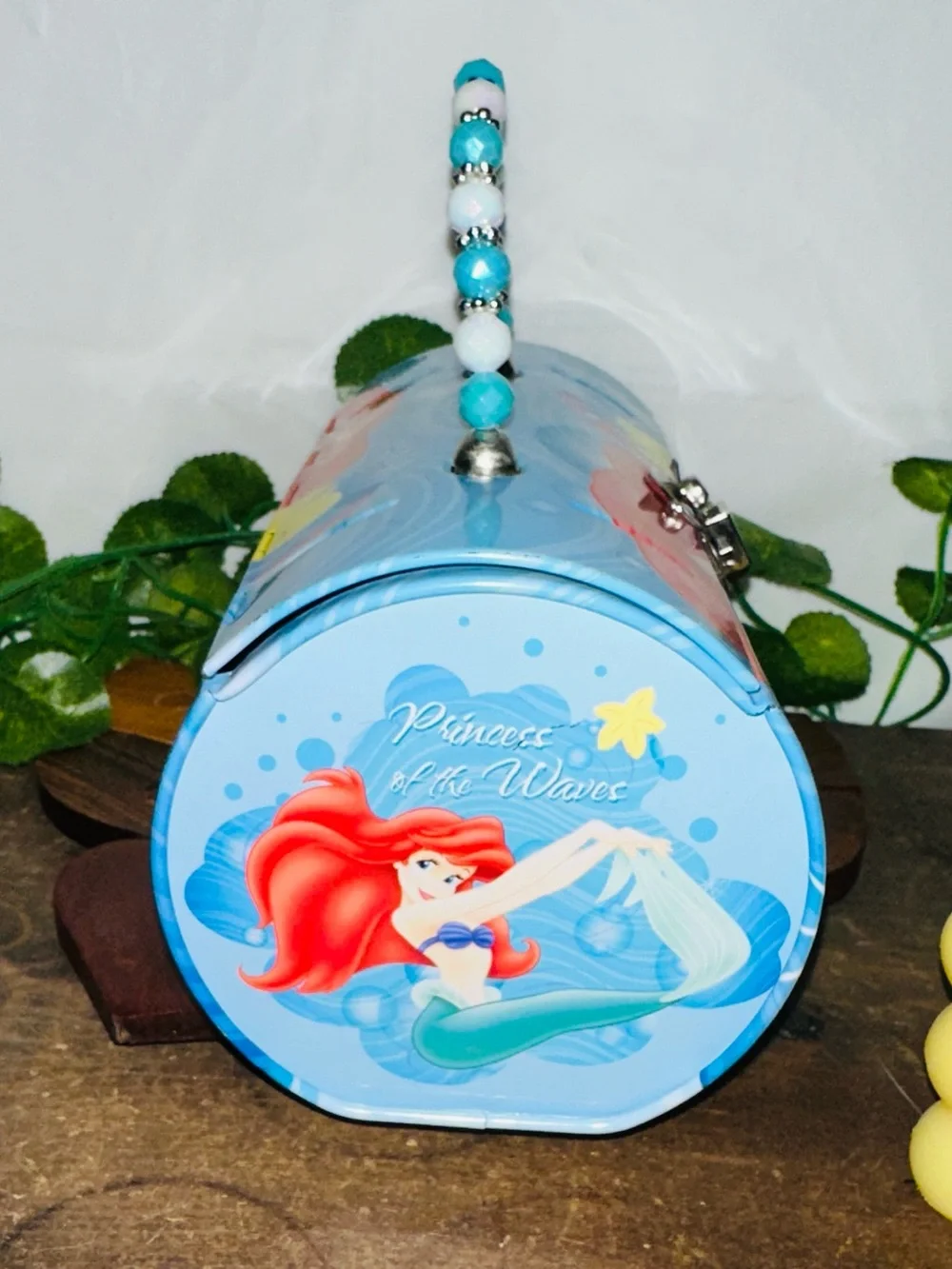 Disney Little Mermaid Ariel Flounder Tin Purse